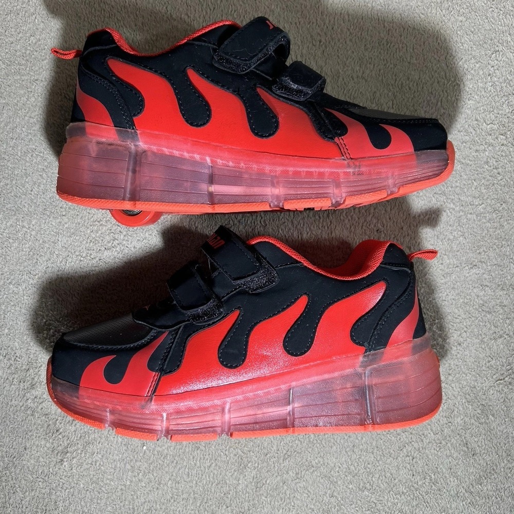Jiandian Kids‎ Youth Roller Skate Shoes Retractable Wheels LED Red Flame 5Y